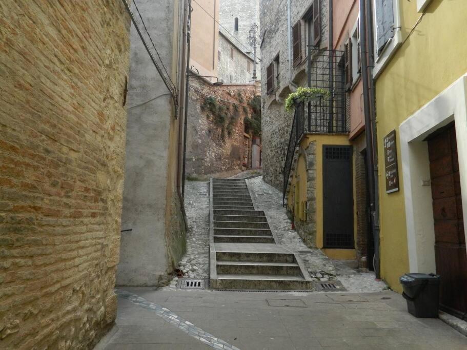 Casa Dell'Oliveto "Parcheggio Gratuito" Apartment Narni Exterior photo