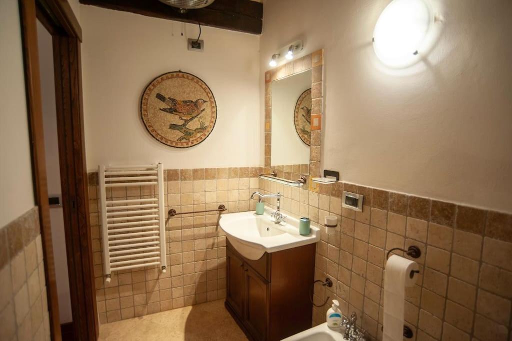 Casa Dell'Oliveto "Parcheggio Gratuito" Apartment Narni Exterior photo