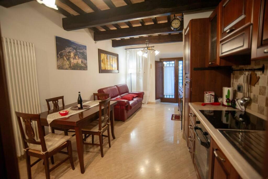 Casa Dell'Oliveto "Parcheggio Gratuito" Apartment Narni Exterior photo