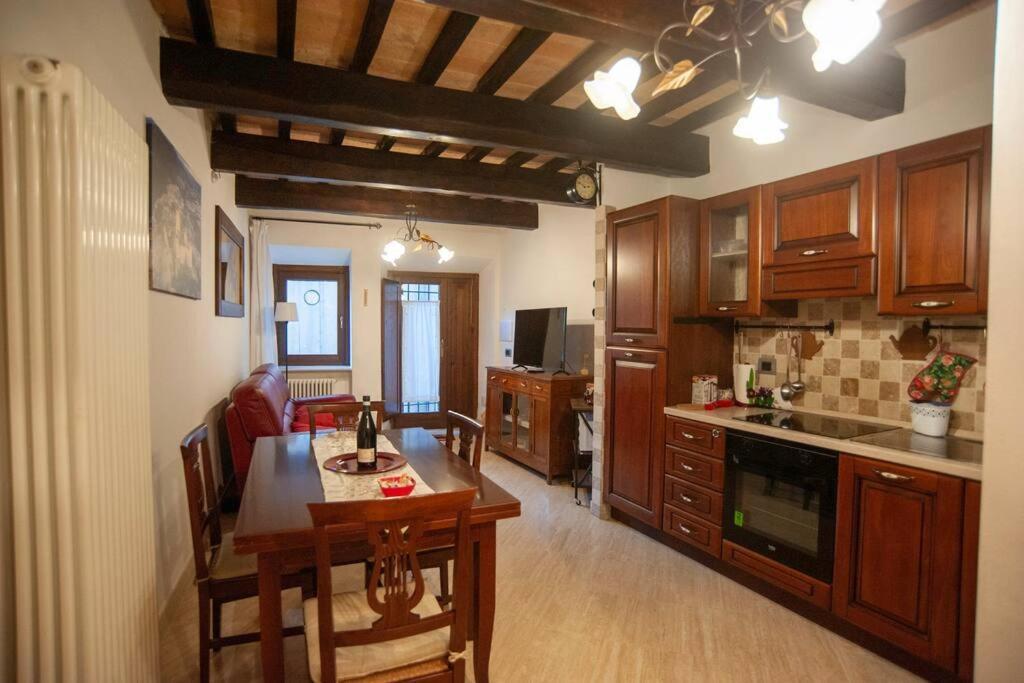Casa Dell'Oliveto "Parcheggio Gratuito" Apartment Narni Exterior photo