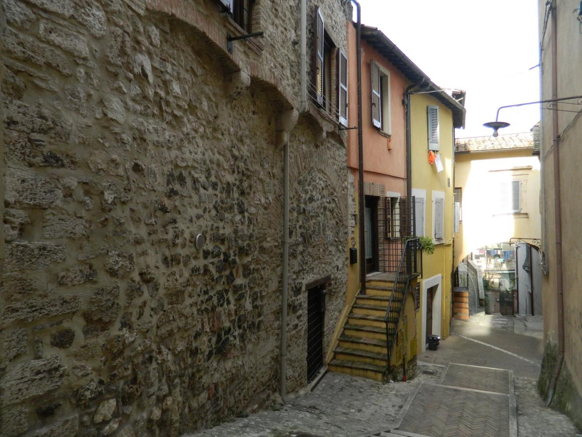 Casa Dell'Oliveto "Parcheggio Gratuito" Apartment Narni Exterior photo