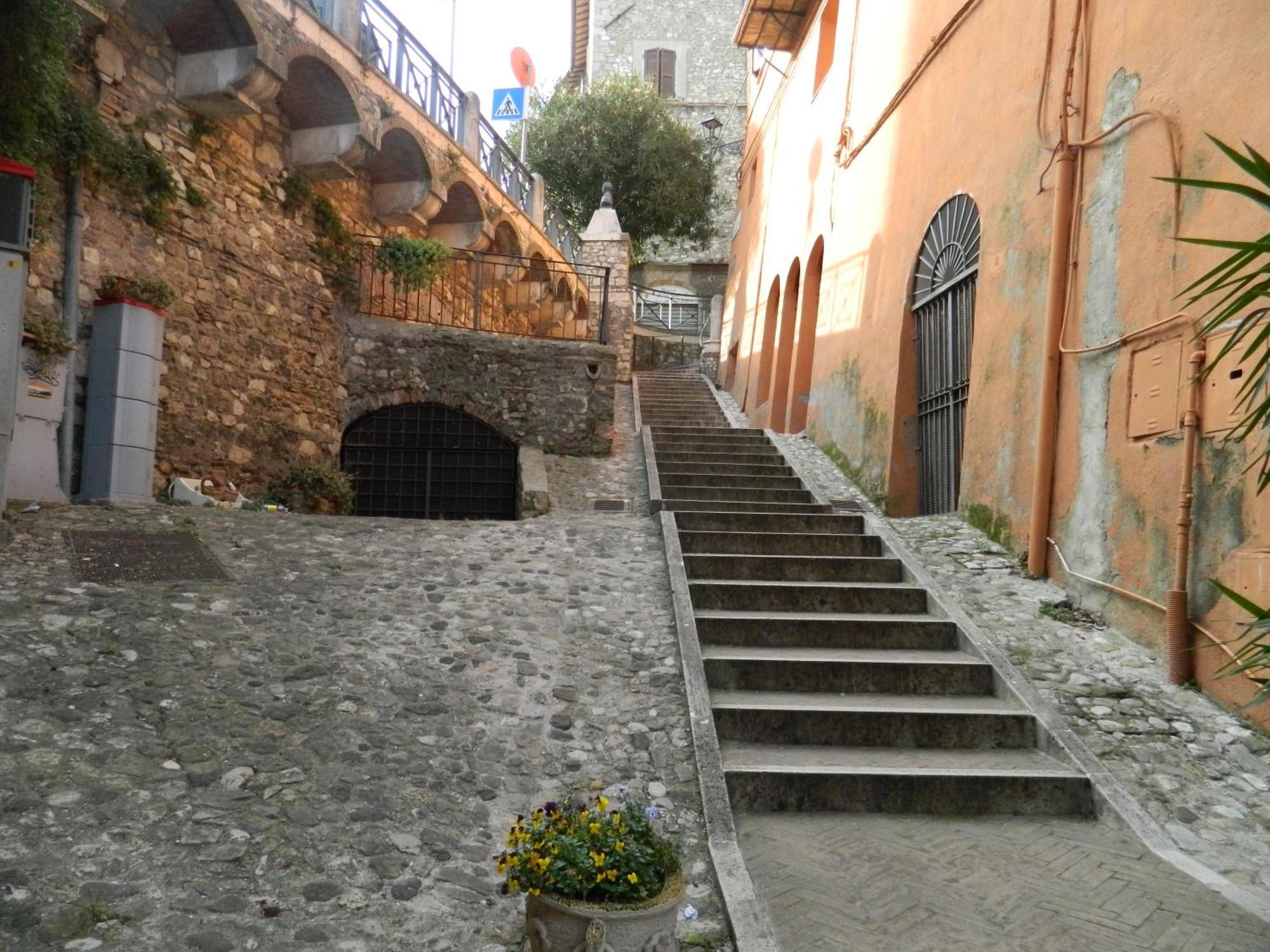 Casa Dell'Oliveto "Parcheggio Gratuito" Apartment Narni Exterior photo